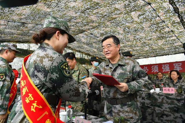 韶山女子民兵宣讲队队长彭艳荣获湖南省新时代“最美民兵”称号(图1)